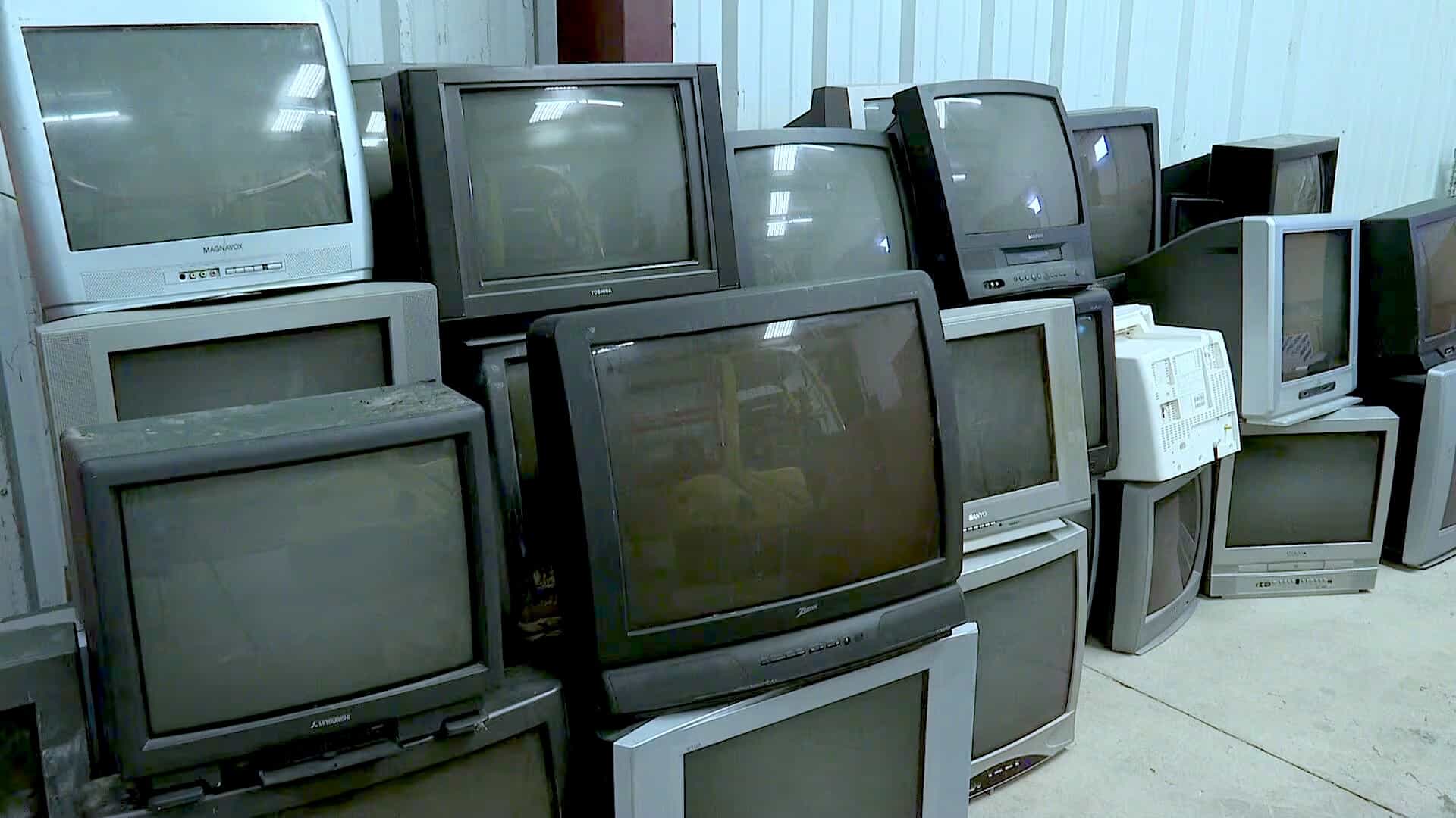 Jangan Buang TV Lama Anda, Sulap Saja Jadi Smart TV